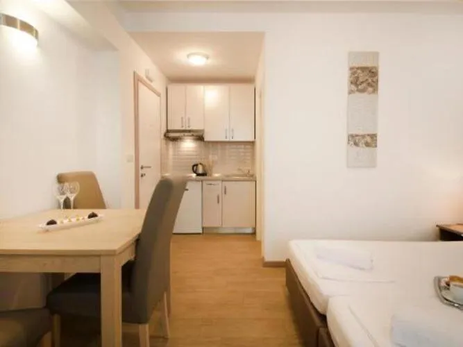 Guest House Mia St Split Apartment